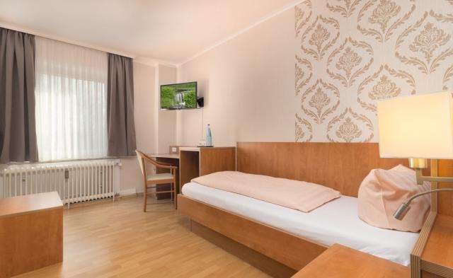 1250m² Hotel in Markischer, Germany No. 318962