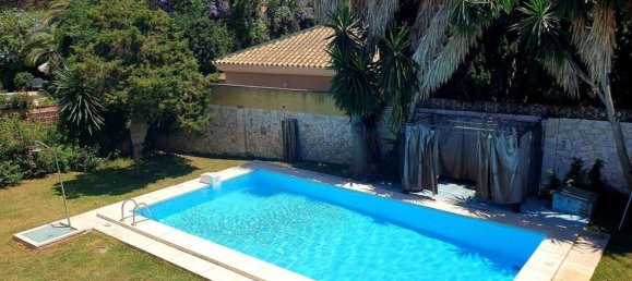 Casa de 5 dormitorios en Marbella, Spain No. 49227 3