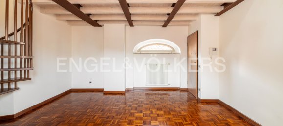 2 Schlafzimmer Wohnung in Luino, Italy, Nr. 131957 9