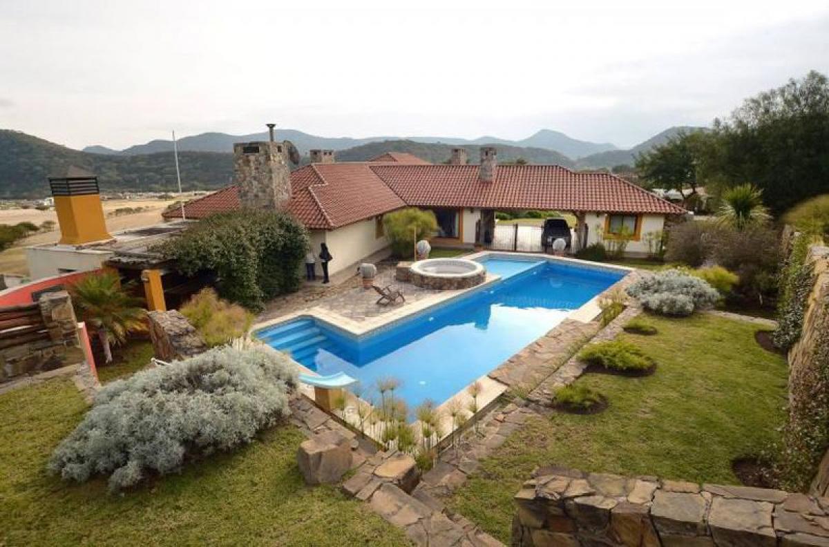 4 bedrooms Farm in Salta, Argentina No. 43247