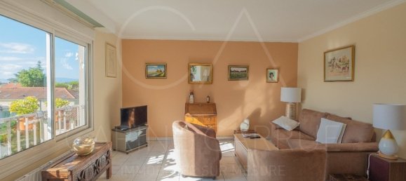 4 bedrooms Apartment in Lyon, France No. 347196 3