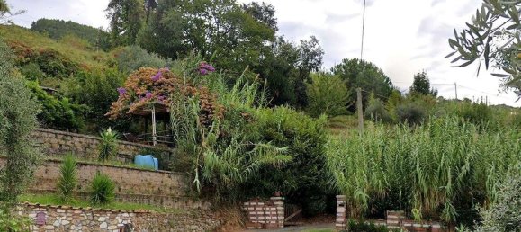 Дом с 8 комнатами в Пьетрасанта, Италия № 189492 26