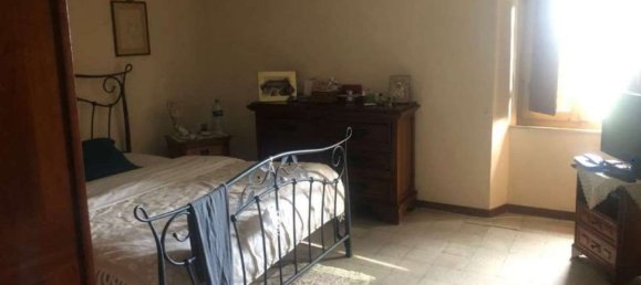 Дом с 8 комнатами в Пьетрасанта, Италия № 189492 12