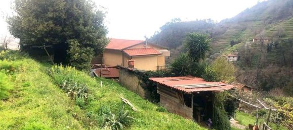 Дом с 8 комнатами в Пьетрасанта, Италия № 189492 5