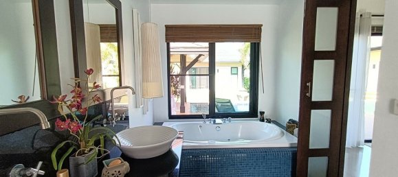 8 bedrooms Villa in Kamala, Thailand No. 10959 18