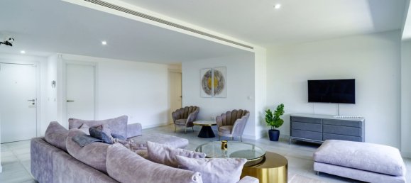 4 bedrooms Apartment in Estepona, Spain No. 153361 4