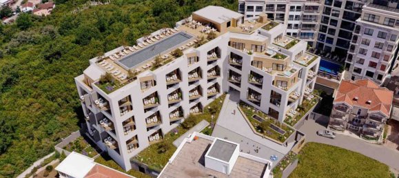 1 bedroom Apartment in Becici, Montenegro No. 358 3