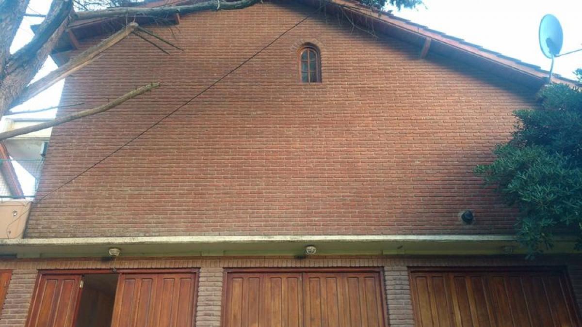 3 bedrooms House in Mar del Plata, Argentina No. 65014