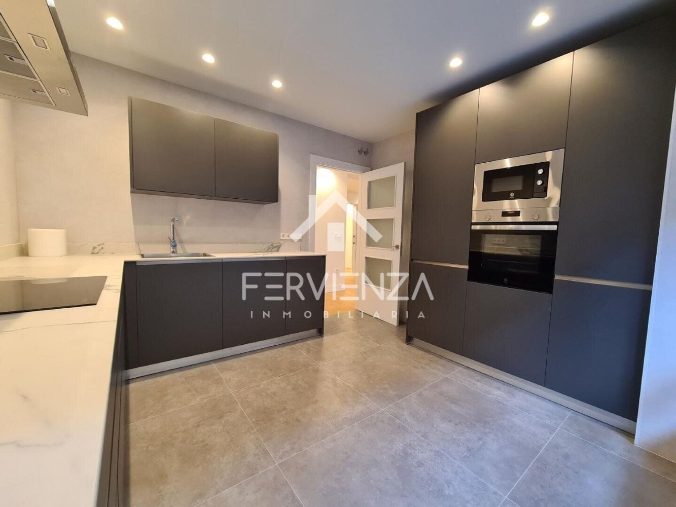 Квартира с 2 спальнями в Овьедо, Испания № 212931