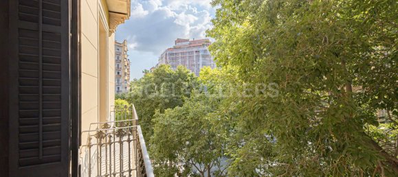 6 bedrooms Commercial property in Eixample, Spain No. 142656 4