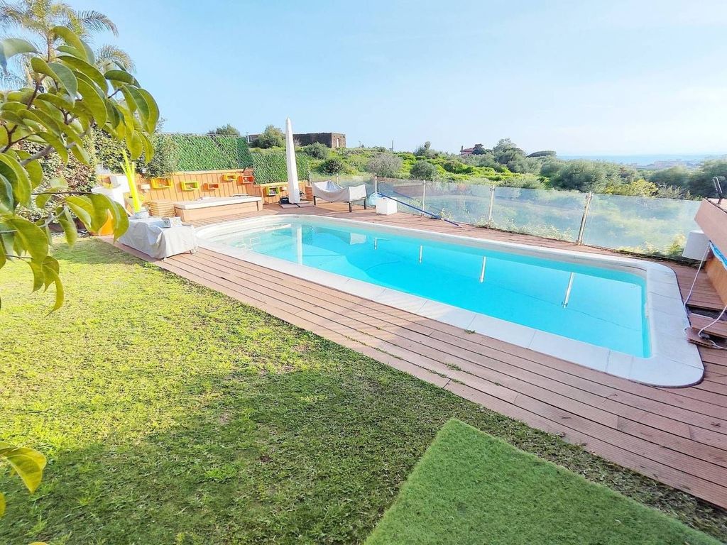 3 bedrooms Villa in Aci Castello, Italy No. 117742