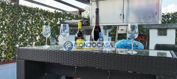 2-salle Penthouse à Massa, Italy No. 370961 9