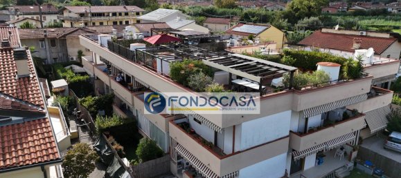 2-salle Penthouse à Massa, Italy No. 370961 42