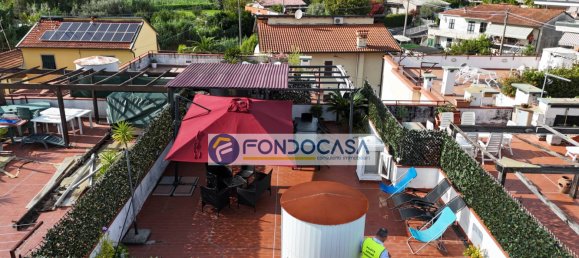 2-salle Penthouse à Massa, Italy No. 370961 4