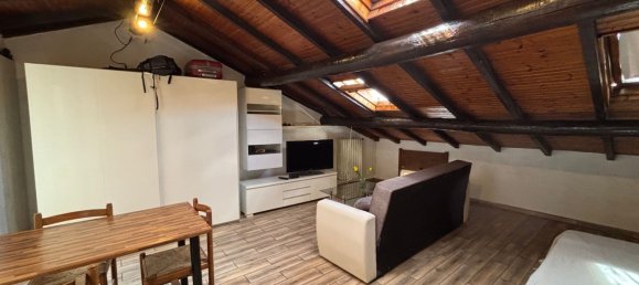 1 Schlafzimmer Penthouse in Porto Ceresio, Italy, Nr. 359546 2