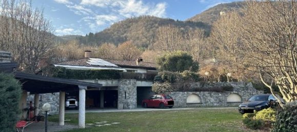 7 rooms Apartment in Erba, Italy No. 2837 7