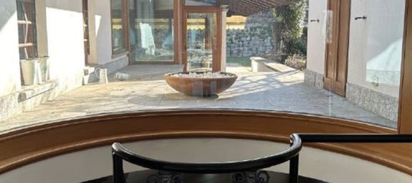 7 rooms Apartment in Erba, Italy No. 2837 12