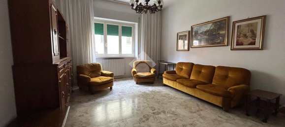 Apartamento de 3 dormitorios en Cosenza, Italy No. 32714 16