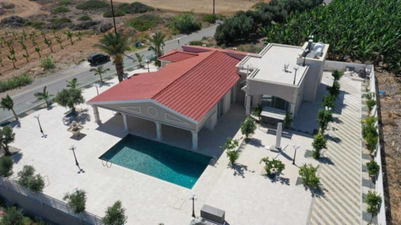 Вилла с 4 спальнями в Пейя, Кипр № 20768