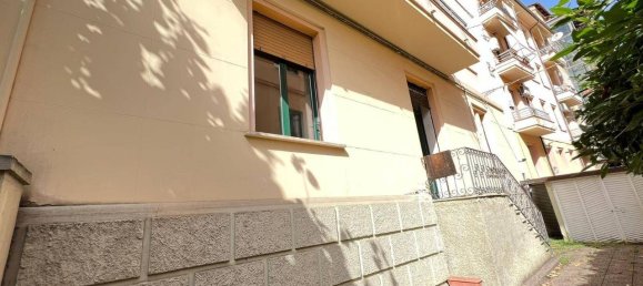 5 rooms Apartment in Cosenza, Italy No. 172303 10