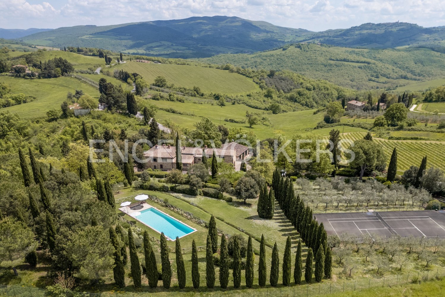 13 bedrooms House in Casole d'Elsa, Italy No. 108364