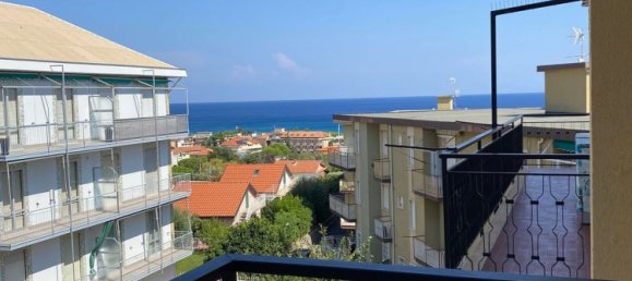 2 bedrooms Apartment in Ceriale, Italy No. 355807 2