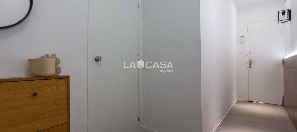 106m² Commercial property in L'Hospitalet de Llobregat, Spain No. 141118 25