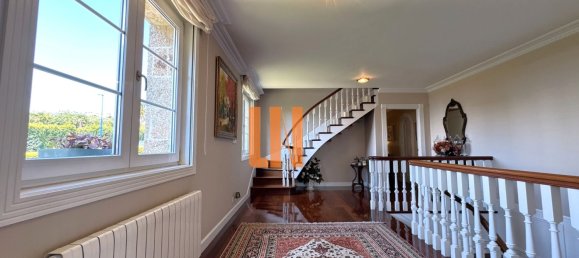 4 bedrooms House in Culleredo, Spain No. 166496 3