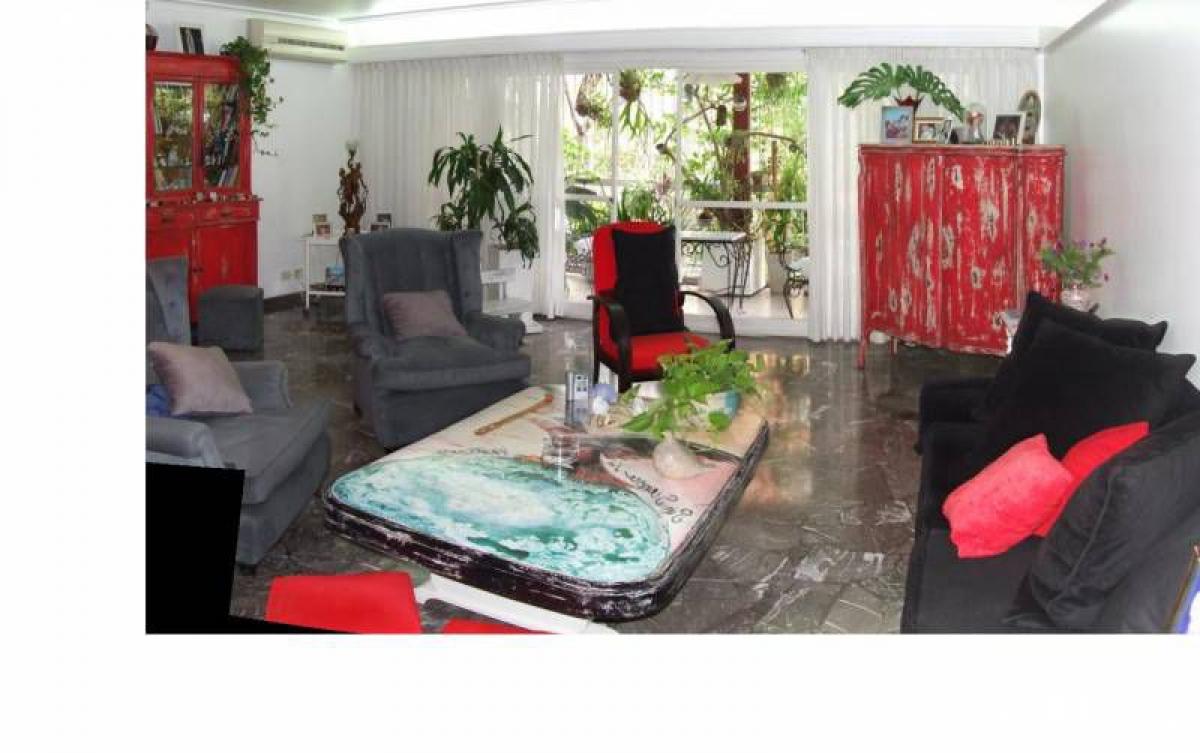 3 bedrooms Apartment in Buenos Aires, Argentina No. 82130