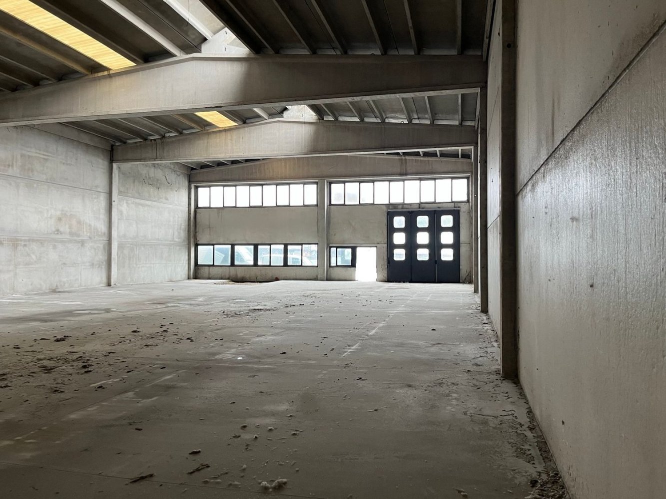 600m² Warehouse in Mantua, Italy No. 362175