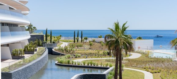 4 bedrooms Apartment in Estepona, Spain No. 4721 2