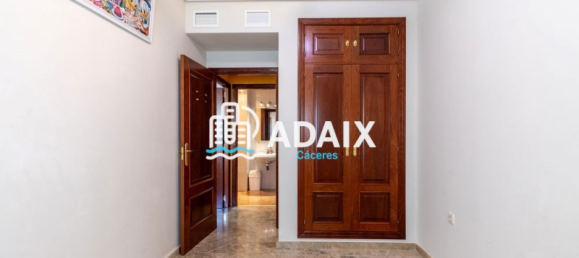 Apartamento de 3 dormitorios en Cáceres, Spain No. 163964 39