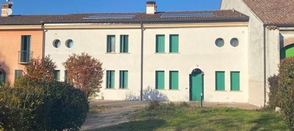 4-salle Maison à Sabbioneta, Italy No. 140402 15