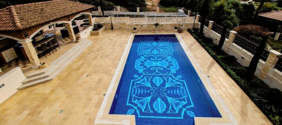 Вилла с 6 спальнями в Aphrodite Hills, Кипр № 22335 24