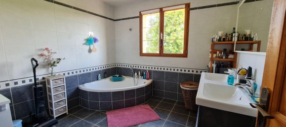 Casa de 4 dormitorios en Saint-Phal, France No. 267761 12