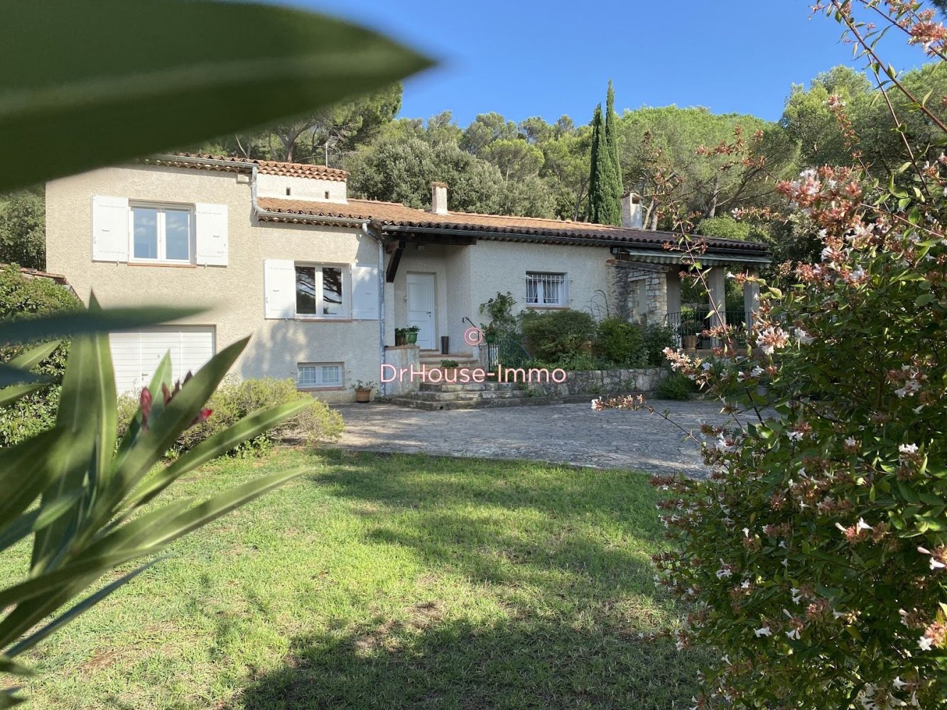 4 Schlafzimmer Villa in Bagnols-sur-Ceze, France, Nr. 299688