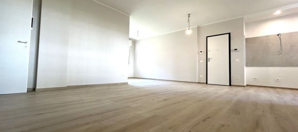 5 bedrooms Apartment in Sassuolo, Italy No. 347846 8