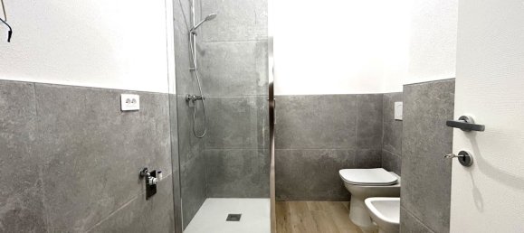 5 bedrooms Apartment in Sassuolo, Italy No. 347846 20