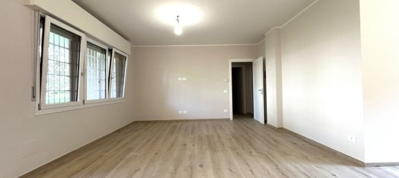 5 bedrooms Apartment in Sassuolo, Italy No. 347846 11