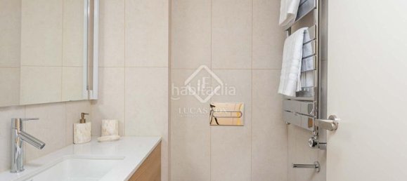 Duplex T3 em Eixample, Spain N.º 127772 37