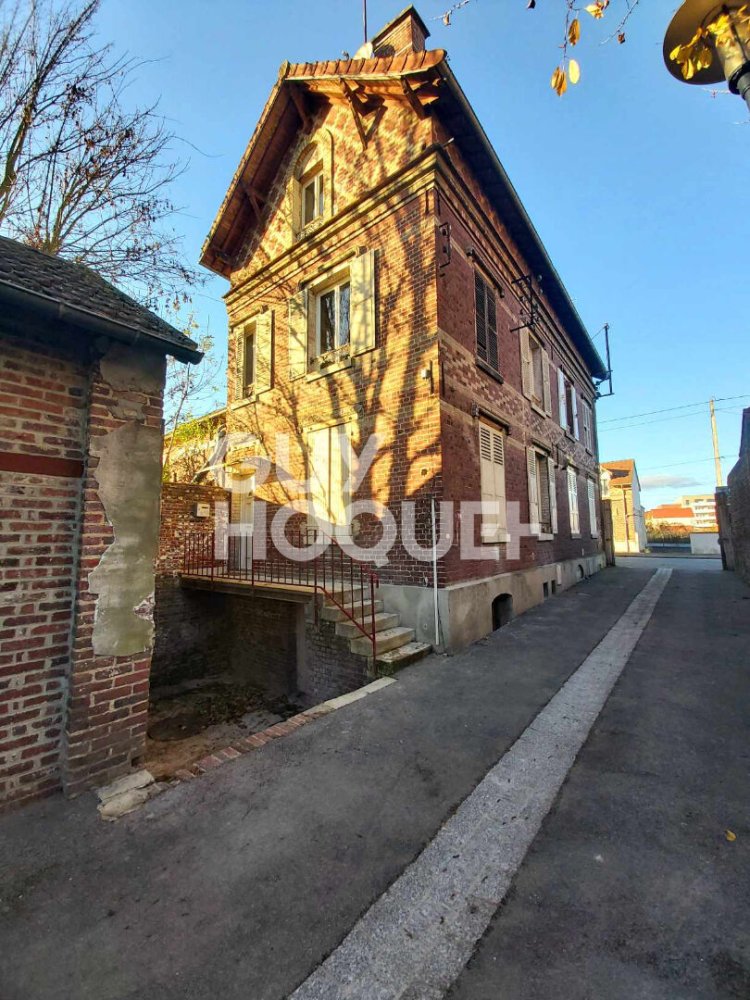 3 bedrooms House in Compiegne, France No. 43494