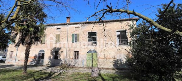 Дом с 6 спальнями в Луго, Италия № 220985 14