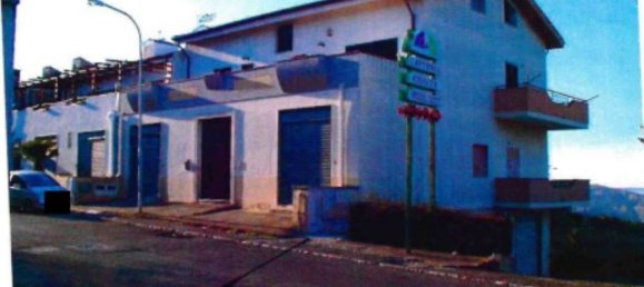 Квартира с 2 спальнями в Феррандина, Италия № 370051 3