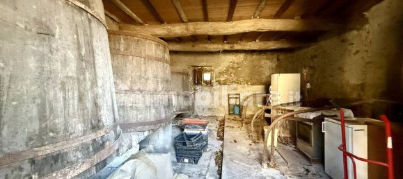 3 Schlafzimmer Villa in Barga, Italy, Nr. 164641 27