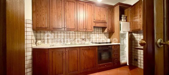 3 Schlafzimmer Villa in Barga, Italy, Nr. 164641 11