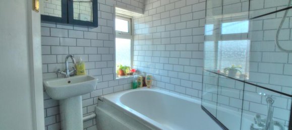 3 Schlafzimmer Haus in Lancing and Sompting, United Kingdom, Nr. 10873 11