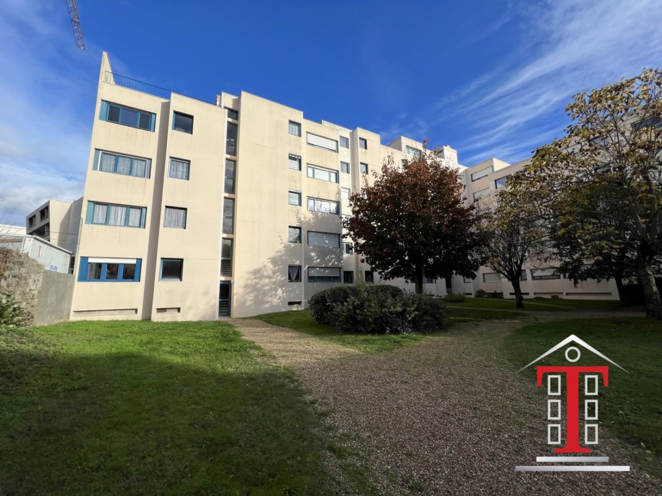 Apartamento de 2 dormitorios en Angers, France No. 101741