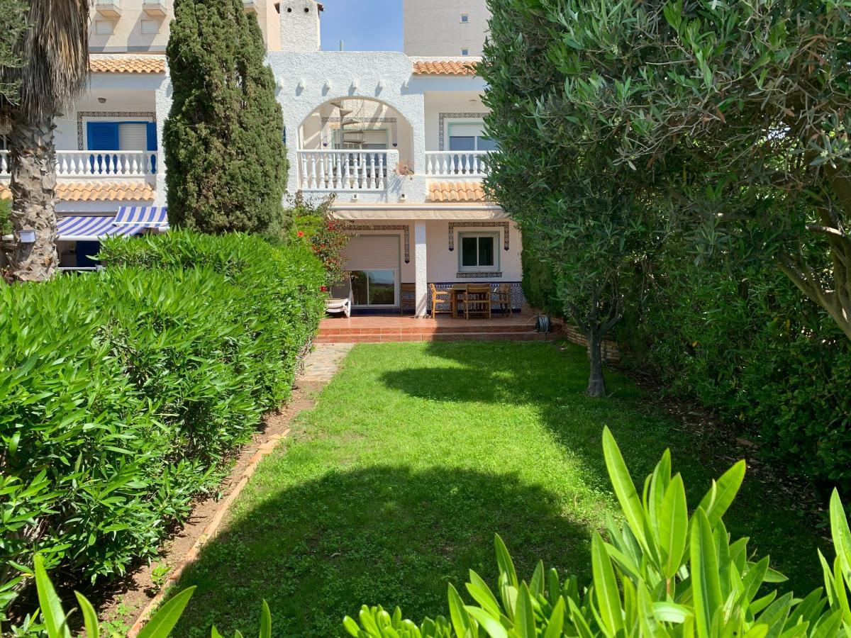 Villa de 3 dormitorios en La Manga del Mar Menor, Spain No. 8316