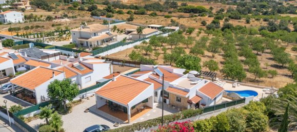 4 غرف نوم فيلا في Guia, Portugal رقم 98199 25