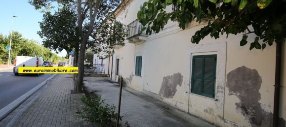 2 rooms Apartment in Pineto, Italy No. 277814 3